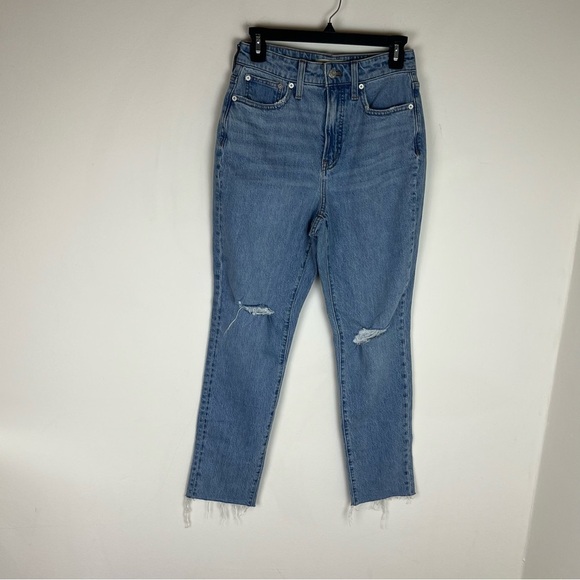 NWT Madewell The Curvy Perfect Vintage Jeans Distressed Raw Hem Size 26 - Picture 3 of 9